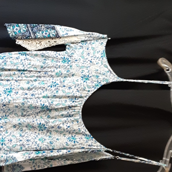 Dress - Picture 3 of 4